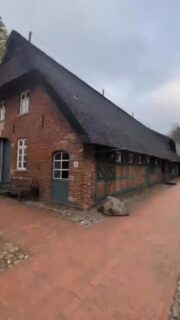 Gestern wurde die Austellung „frauenORTE Niedersachsen - Über 1000 Jahre Frauengeschichte“ im Rathaus eröffnet und wir waren dabei. Paula Modersohn-Becker gehört seit 2021 offiziell zu der Initiative frauenORTE Niedersachsen.
Die Ausstellung läuft bis zum 21.Mai und ist unbedingt sehenswert.
#worpswede #grüneworpswede #frauenORTE #paulamodersohnbecker #gleichberechtigung